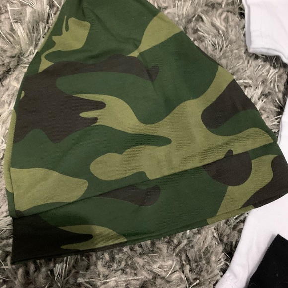 Two piece Camo set w/hat - Picture 3 of 4